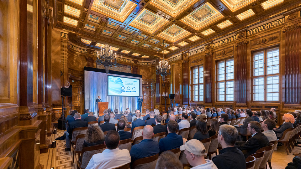 Fabasoft egovday 2024 at the Park Hyatt in Vienna with the keynote speech by Matthias Wodniok and Bastian Drugowitsch in a room full of participants