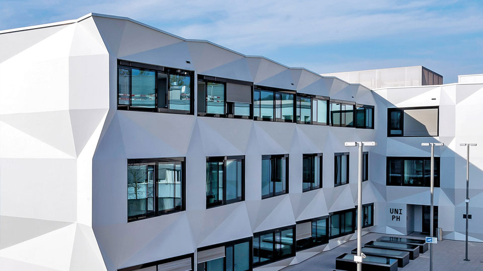 Universität Luzern Eingang Süd